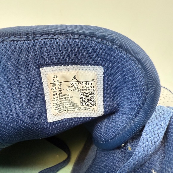 Air Jordan 1 Mid SE Mint Green Navy White Men's Sneakers Size 8.5 - Picture 2 of 10